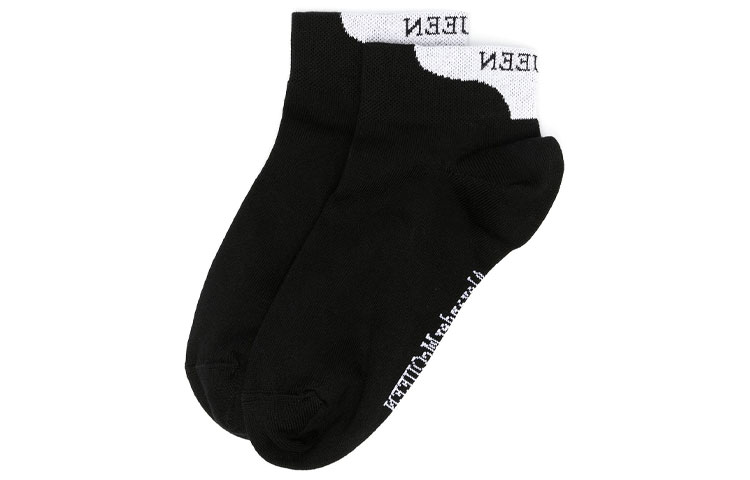 Носки женские Alexander McQueen, 1 пара (черные)
Носки женские Alexander McQueen, 1 пара (черные)