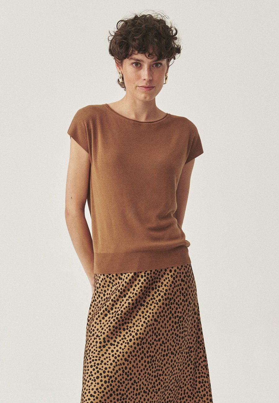 Блуза TATUUM MOLLIA, Camel Brown/Camel
Блуза TATUUM MOLLIA, Camel Brown/Camel