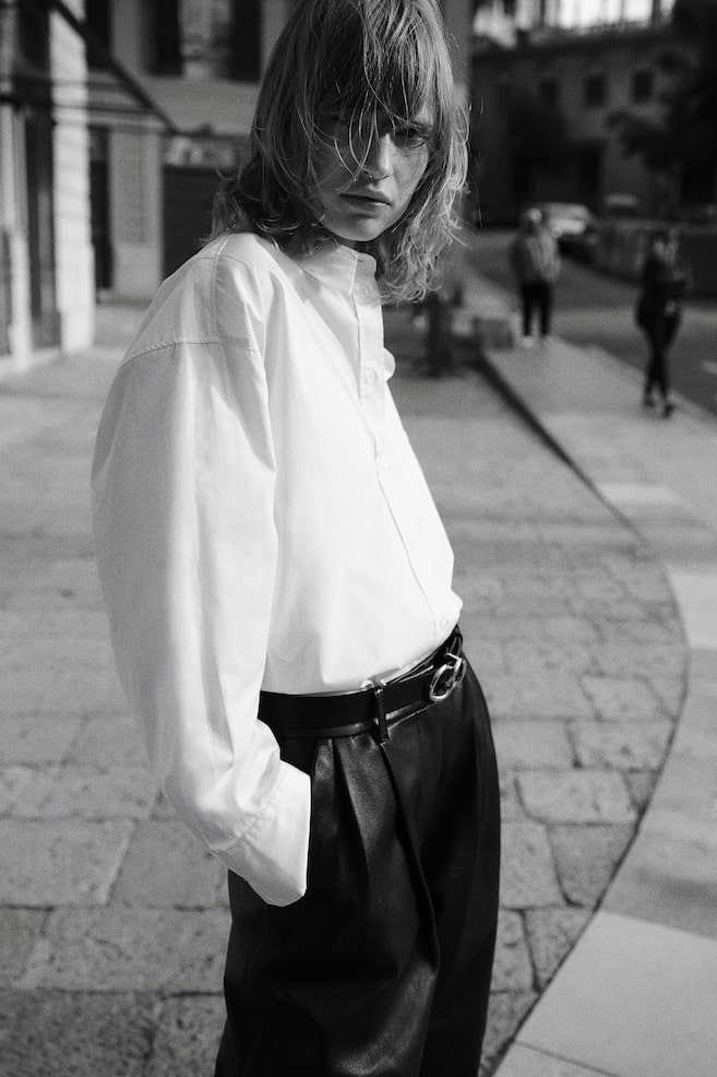 Хлопковая рубашка свободного покроя H&M, белый
Хлопковая рубашка свободного покроя H&M, белый