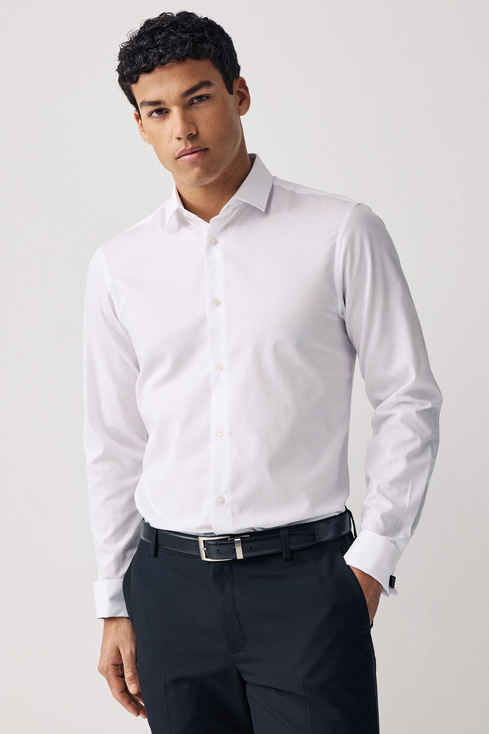 Легкая в уходе фактурная рубашка с двойными манжетами Next, белый
Легкая в уходе фактурная рубашка с двойными манжетами Next, белый