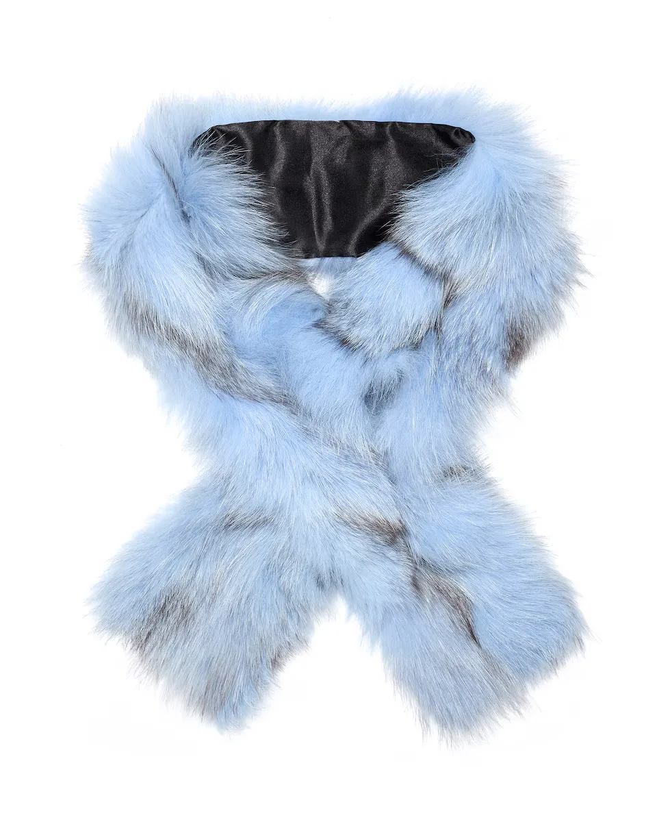 Синий шарф из меха лисы в стиле пэчворк Maximilian, светло-голубой
Синий шарф из меха лисы в стиле пэчворк Maximilian, светло-голубой