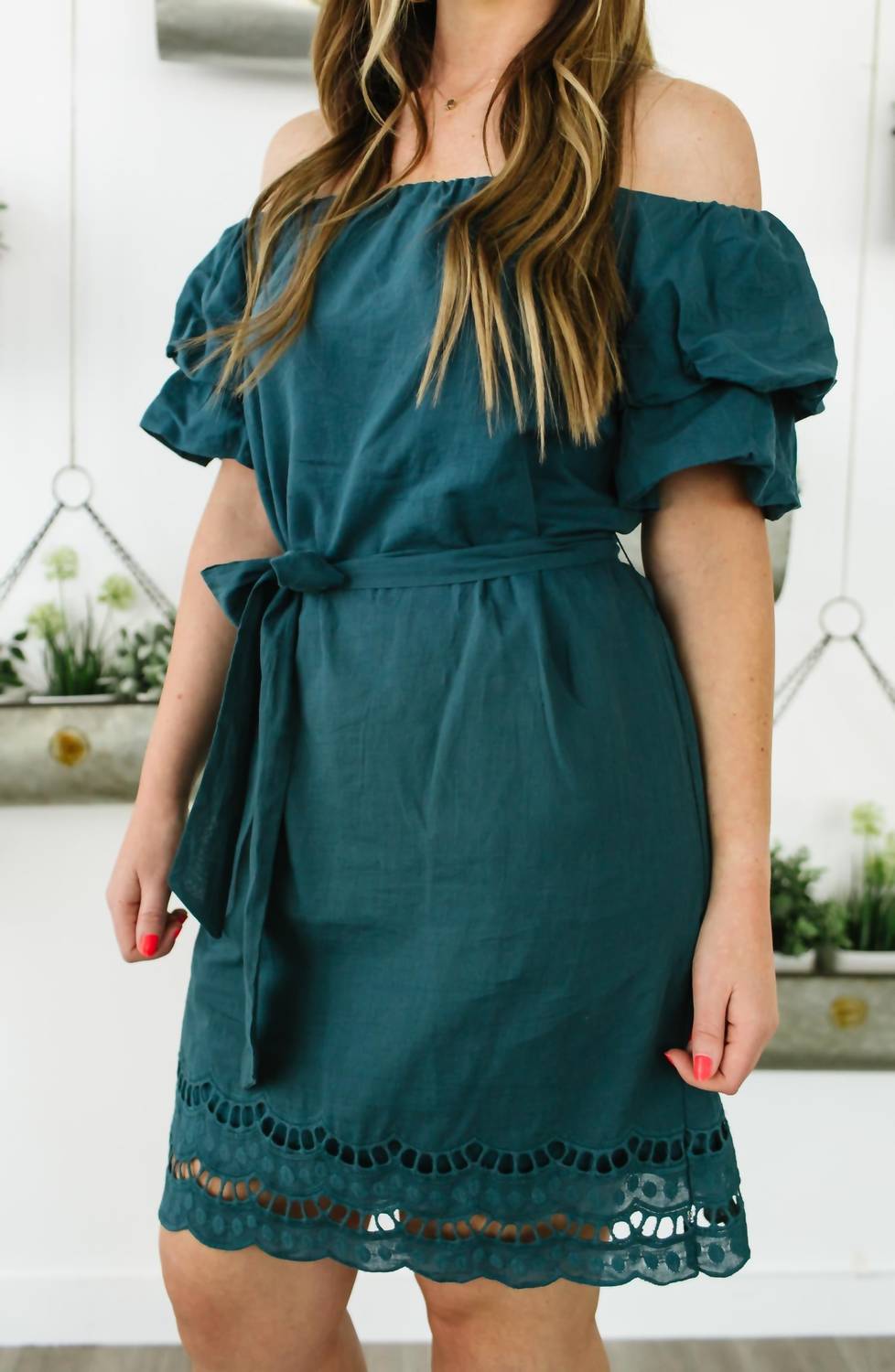 Платье Diem с открытыми плечами синего цвета B Collection by Bobeau
Платье Diem с открытыми плечами синего цвета B Collection by Bobeau