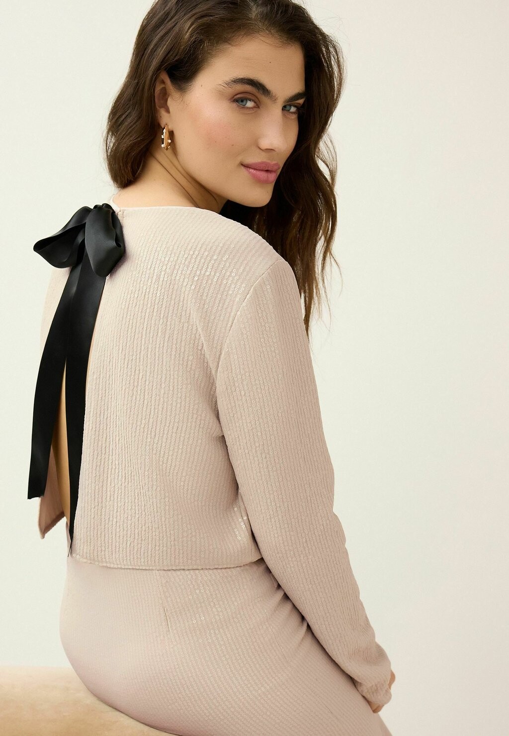 Блуза MESH SEQUIN BOW BACK, REGULAR FIT Next, цвет Cream
Блуза MESH SEQUIN BOW BACK, REGULAR FIT Next, цвет Cream