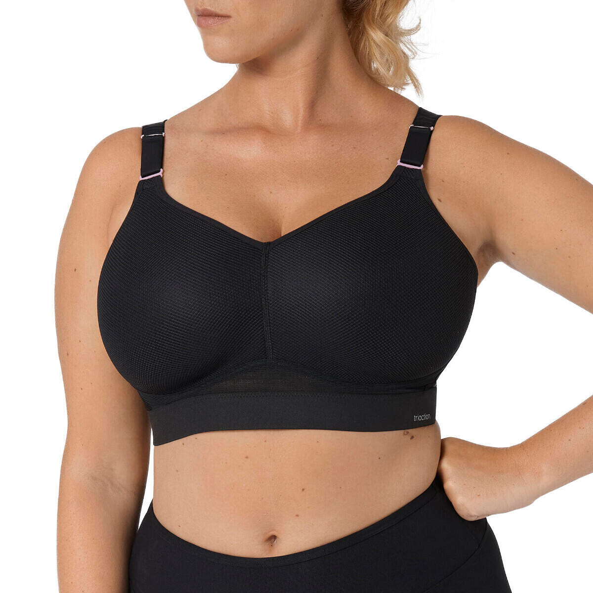 Спортивный бюстгальтер Hybrid Lite P TRIACTION, черный
Спортивный бюстгальтер Hybrid Lite P TRIACTION, черный