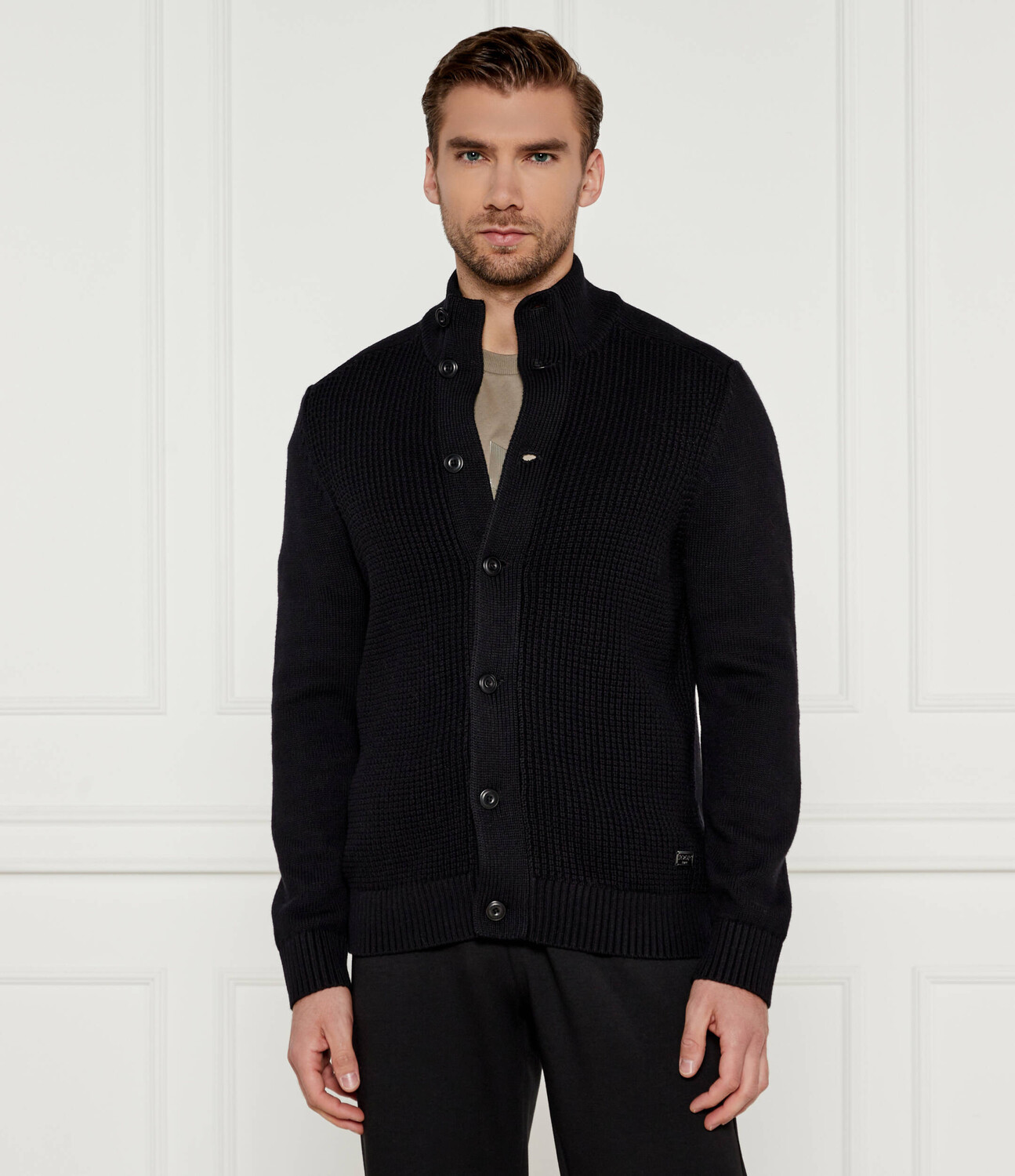 Свитер Joop! Jeans MARIOR Modern fit, черный 
Свитер Joop! Jeans MARIOR Modern fit, черный