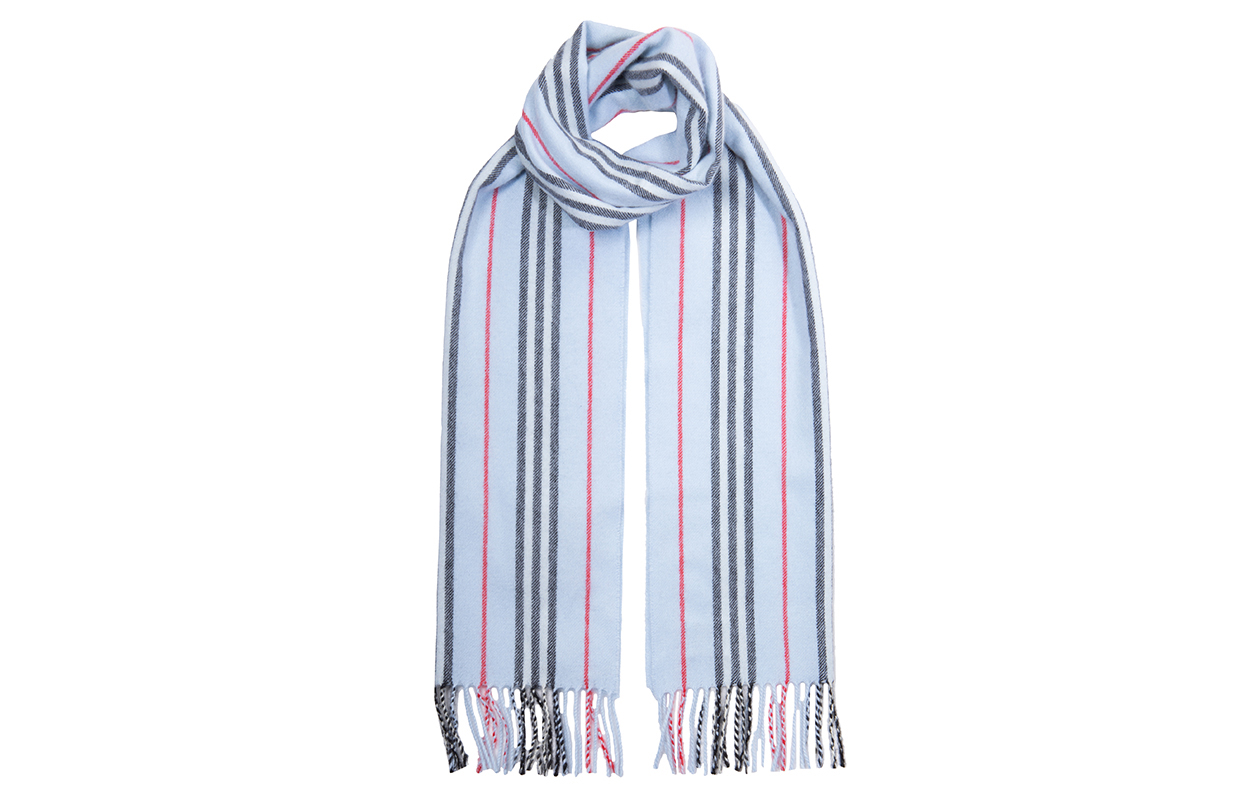 Шерстяной шарф мужской синий Burberry
Шерстяной шарф мужской синий Burberry