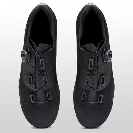 Широкие велосипедные туфли Tempo Overcurve R4 Fi'zi:k, черный
Широкие велосипедные туфли Tempo Overcurve R4 Fi'zi:k, черный