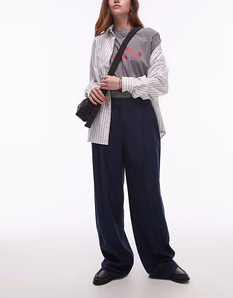 Брюки Topshop с высокой талией и складками, темно-синего цвета
Брюки Topshop с высокой талией и складками, темно-синего цвета