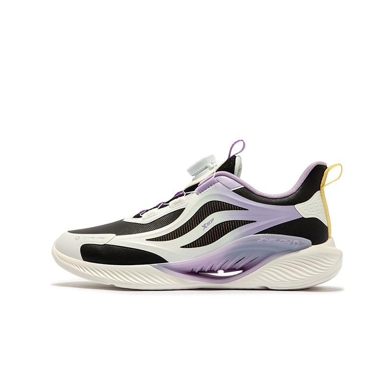 Кроссовки для бега Qing Feng 5.0 с противоскользящим износостойким низким верхом для детей и подростков XTEP, черный/белый
Кроссовки для бега Qing Feng 5.0 с противоскользящим износостойким низким верхом для детей и подростков XTEP, черный/белый