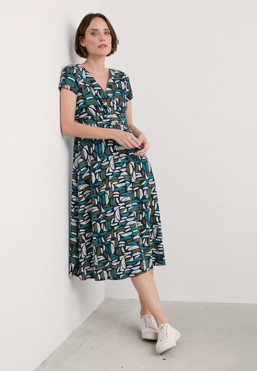 Платье Seasalt Cornwall Jersey dress, Teal Harbour Hulls Maritime/Teal
Платье Seasalt Cornwall Jersey dress, Teal Harbour Hulls Maritime/Teal