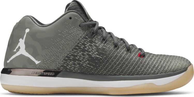 Кроссовки Air Jordan 31 Low Camo, зеленый 
Кроссовки Air Jordan 31 Low Camo, зеленый