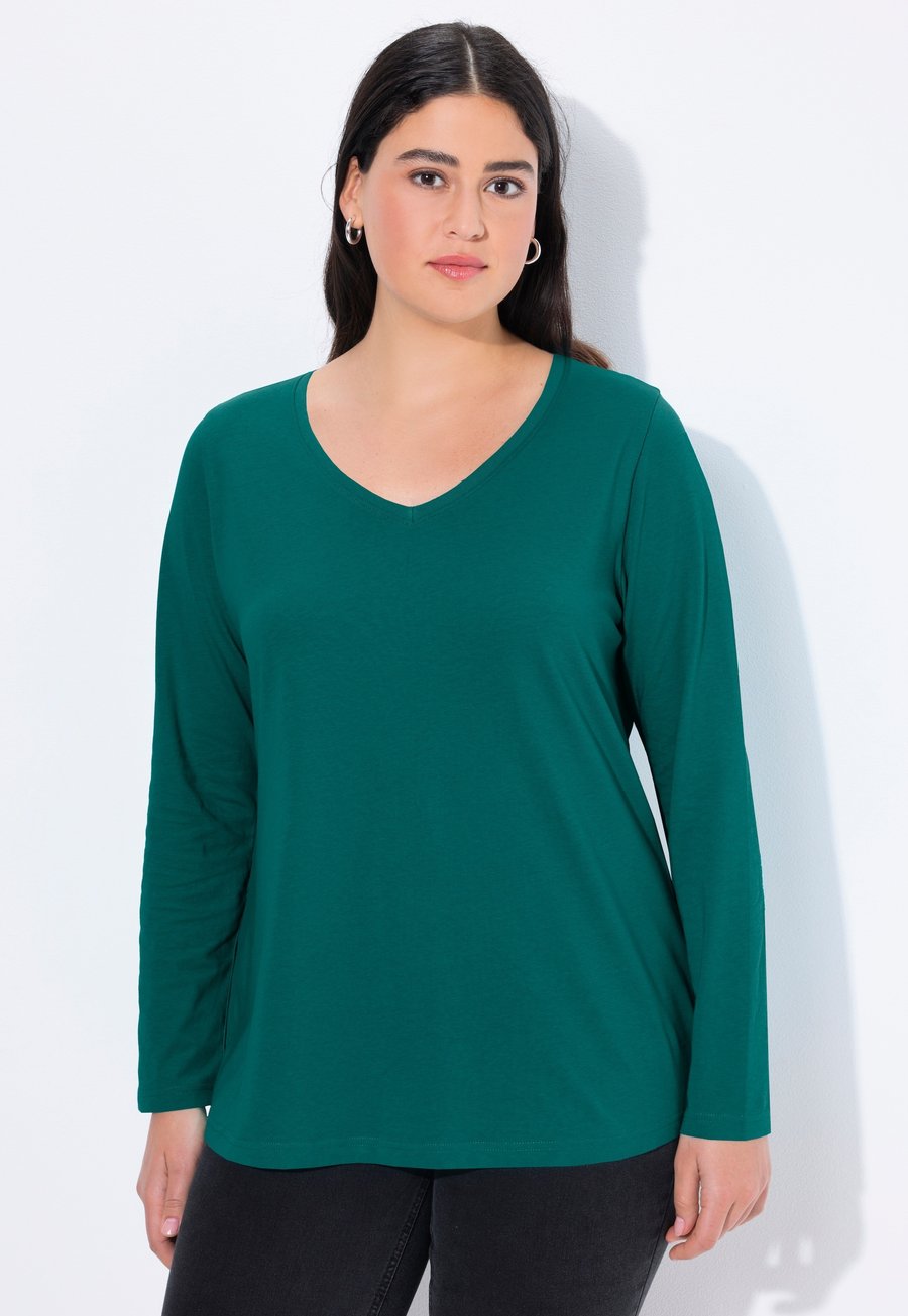 Джемпер Ulla Popken LANGARM BASIC & V-AUSSCHNITT, Petrol Green/Teal
Джемпер Ulla Popken LANGARM BASIC & V-AUSSCHNITT, Petrol Green/Teal