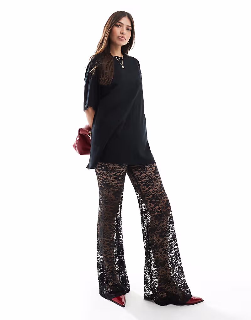 Футболка и кружевной комбинезон 2 в 1 от ASOS DESIGN черного цвета
Футболка и кружевной комбинезон 2 в 1 от ASOS DESIGN черного цвета