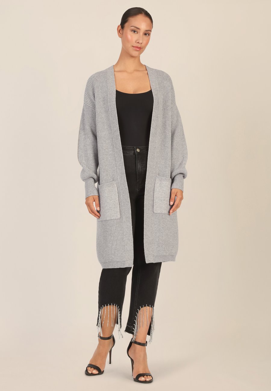 Кардиган Apart LANGE, Graumeliert/Mottled Grey
Кардиган Apart LANGE, Graumeliert/Mottled Grey