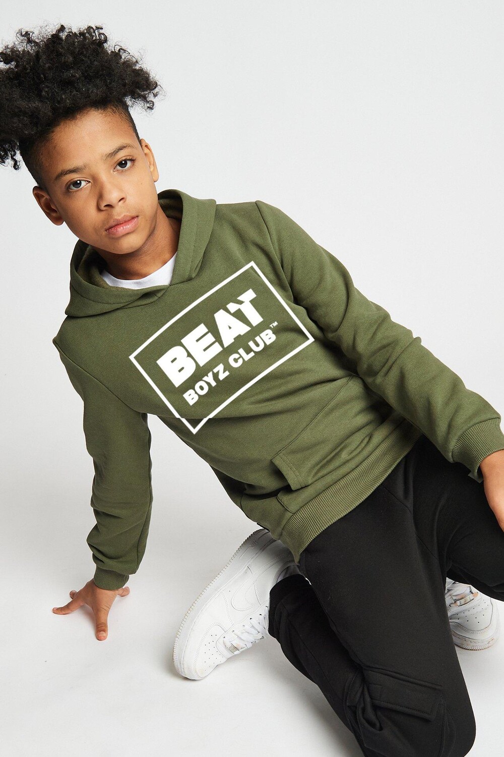 Толстовка с логотипом из смесового хлопка Helios Beat Boyz Club, хаки
Толстовка с логотипом из смесового хлопка Helios Beat Boyz Club, хаки