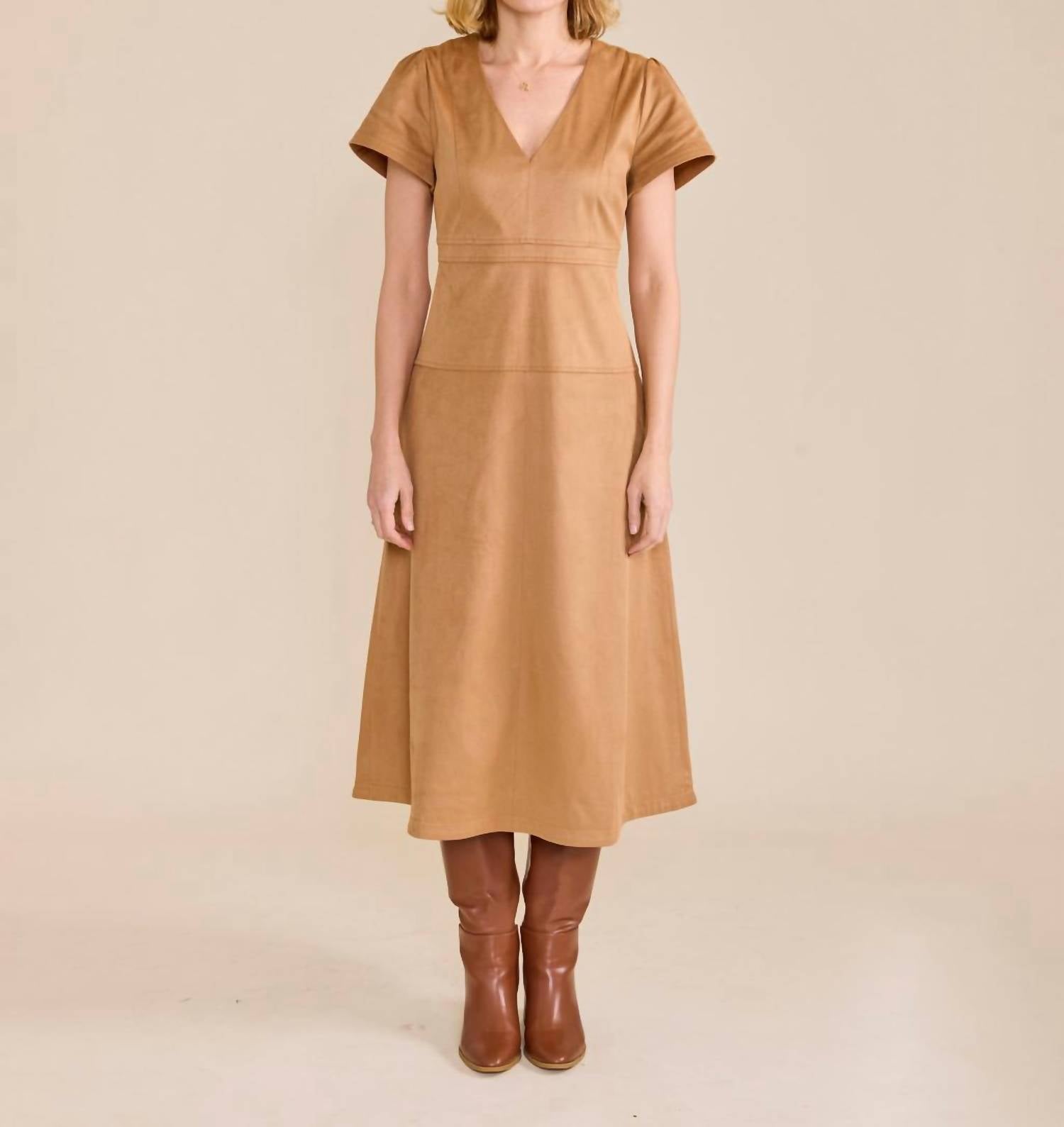 Платье Эми цвета верблюжьей шерсти S'edge, коричневый
Платье Эми цвета верблюжьей шерсти S'edge, коричневый