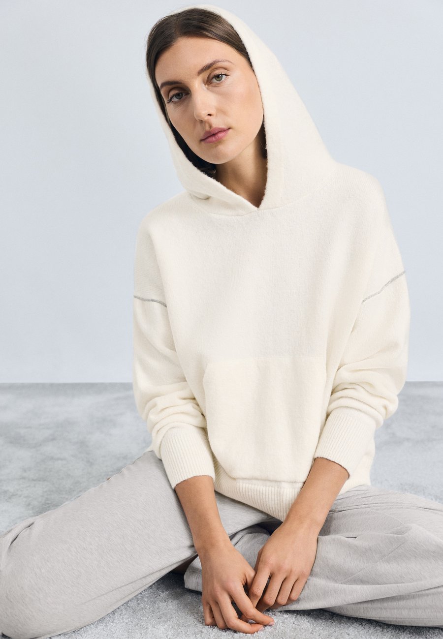 Пижамный топ Calvin Klein Underwear PLUSH HOODIE PLUSH, Ivory/Off-White
Пижамный топ Calvin Klein Underwear PLUSH HOODIE PLUSH, Ivory/Off-White