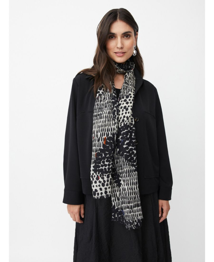 Легкий шарф с узором Masai Copenhagen, Black
Легкий шарф с узором Masai Copenhagen, Black