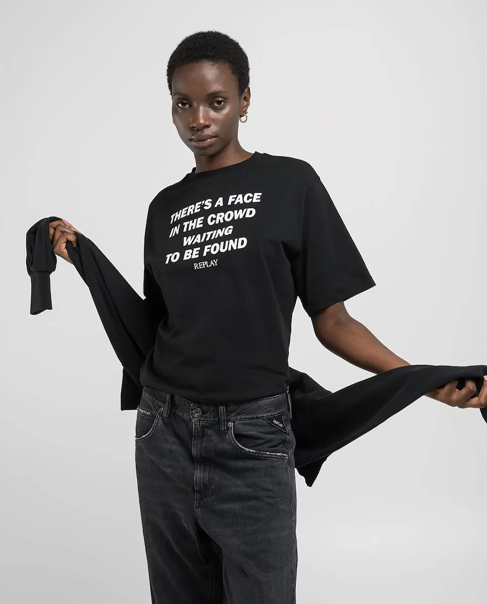 Женская футболка с короткими рукавами и круглым вырезом Replay, черный
Женская футболка с короткими рукавами и круглым вырезом Replay, черный