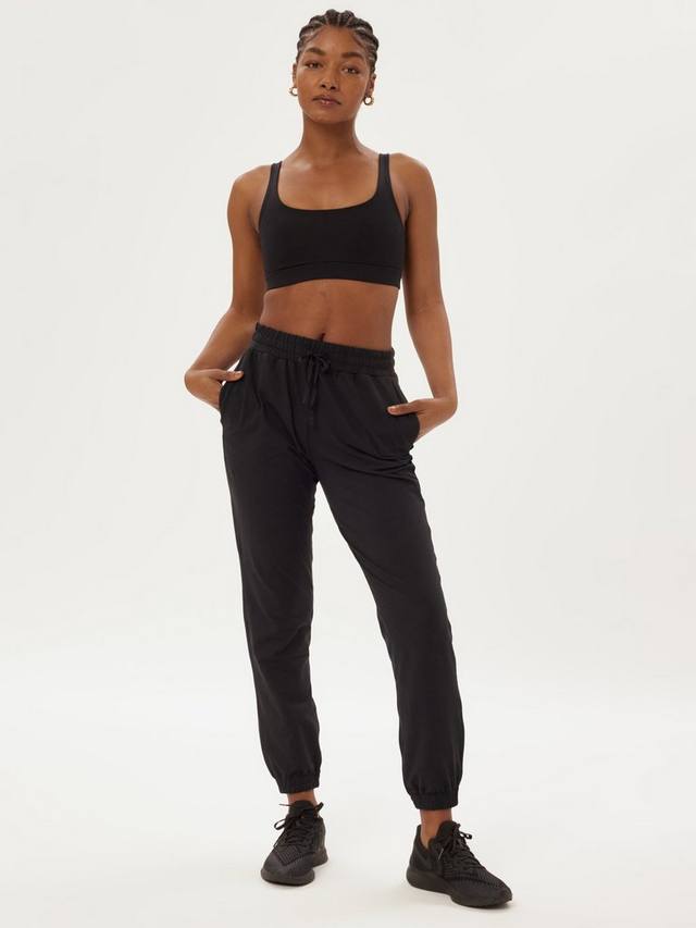 Сброшенные узкие брюки с прямыми штанинами Girlfriend Collective, черный
Сброшенные узкие брюки с прямыми штанинами Girlfriend Collective, черный