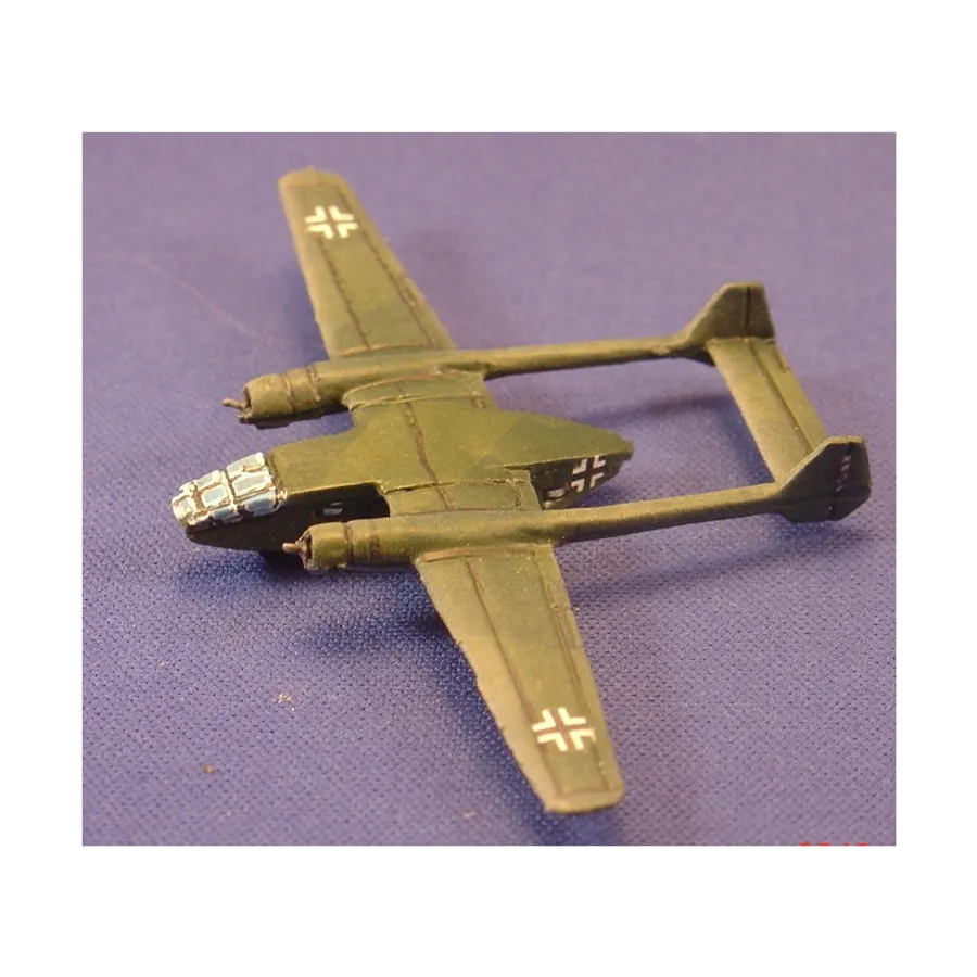 Го-242 с двигателями, Luftwaffe 1946 Miniatures - Germany (1:300)
Го-242 с двигателями, Luftwaffe 1946 Miniatures - Germany (1:300)