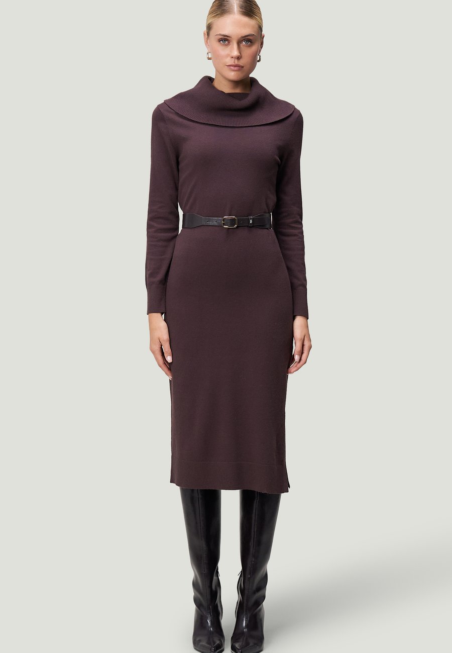 Платье zero Shift dress, Chocolate Plum/Brown
Платье zero Shift dress, Chocolate Plum/Brown