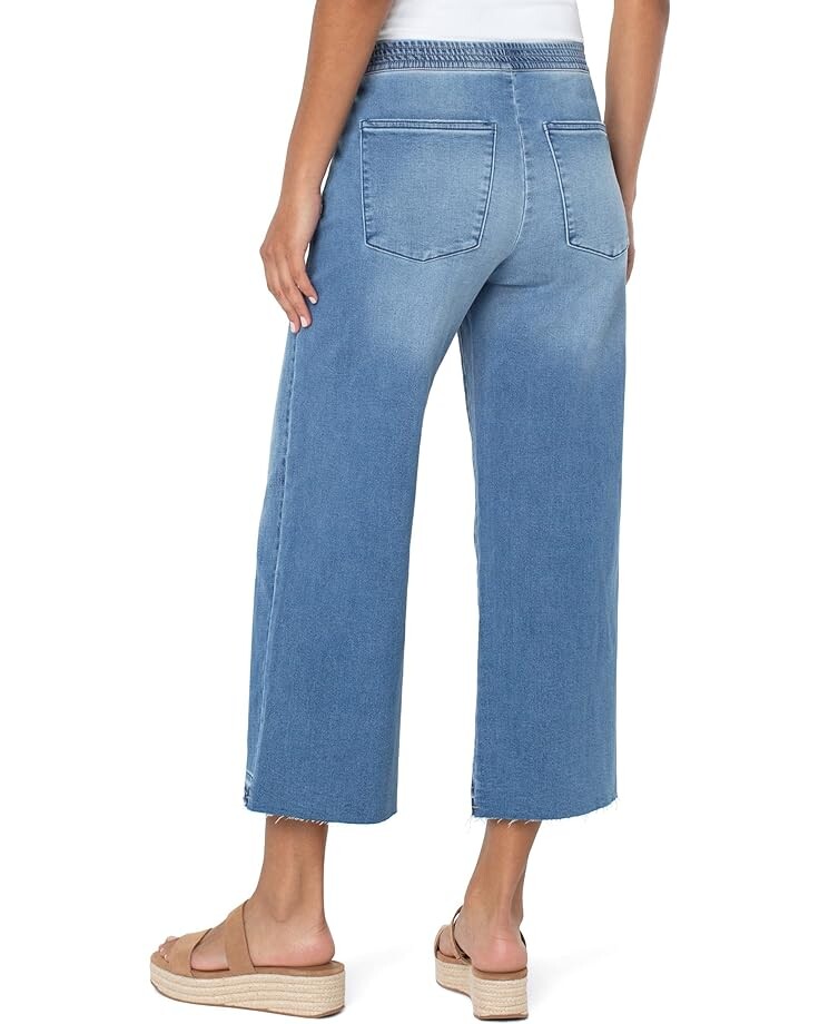 Джинсы Liverpool Los Angeles Knit Back Wide Leg Jeans in Glacier, цвет Glacier
Джинсы Liverpool Los Angeles Knit Back Wide Leg Jeans in Glacier, цвет Glacier