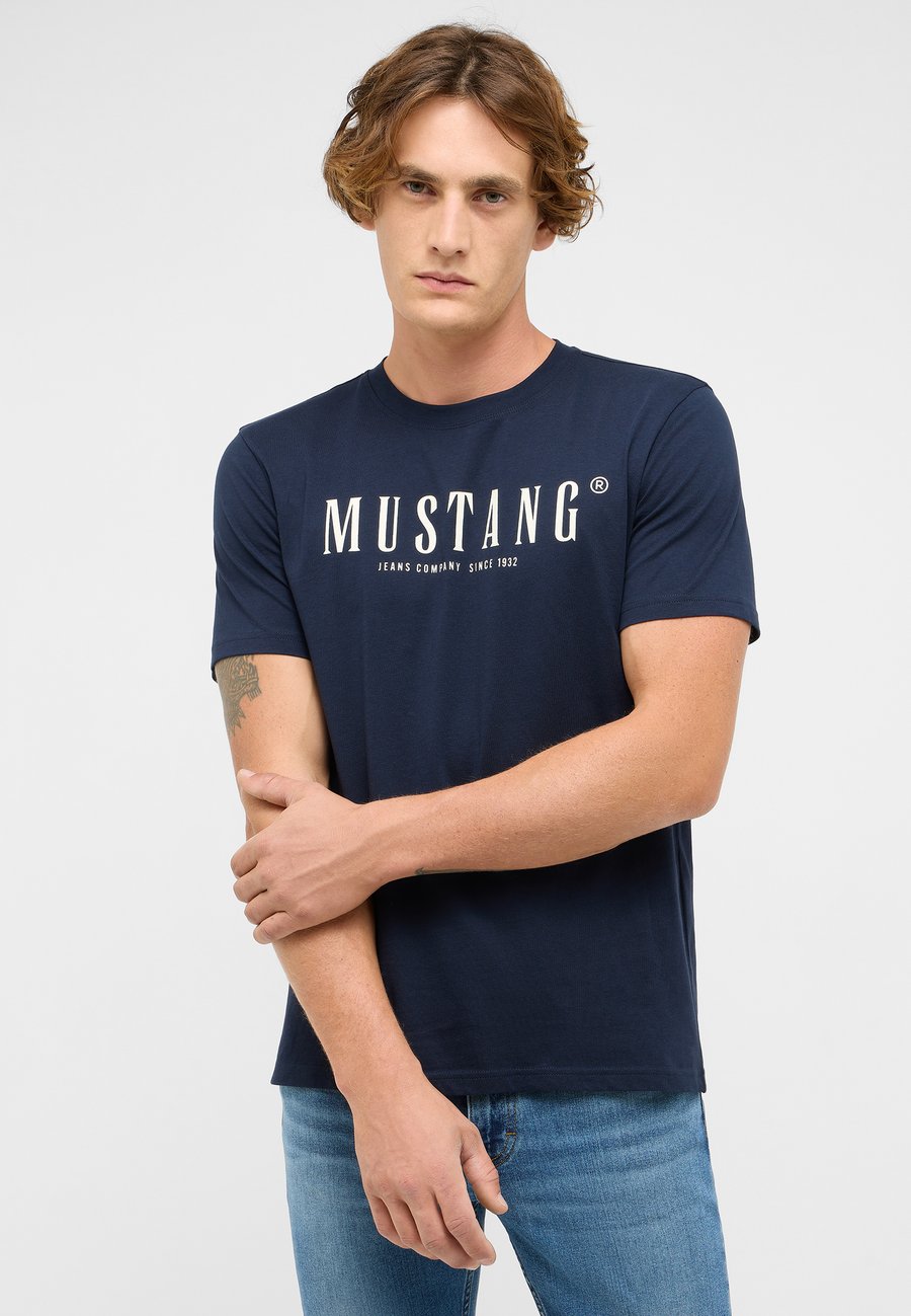 Футболка Mustang Print T-shirt, Blau/Blue, Синий, Футболка Mustang Print T-shirt, Blau/Blue
Футболка Mustang Print T-shirt, Blau/Blue, Синий, Футболка Mustang Print T-shirt, Blau/Blue