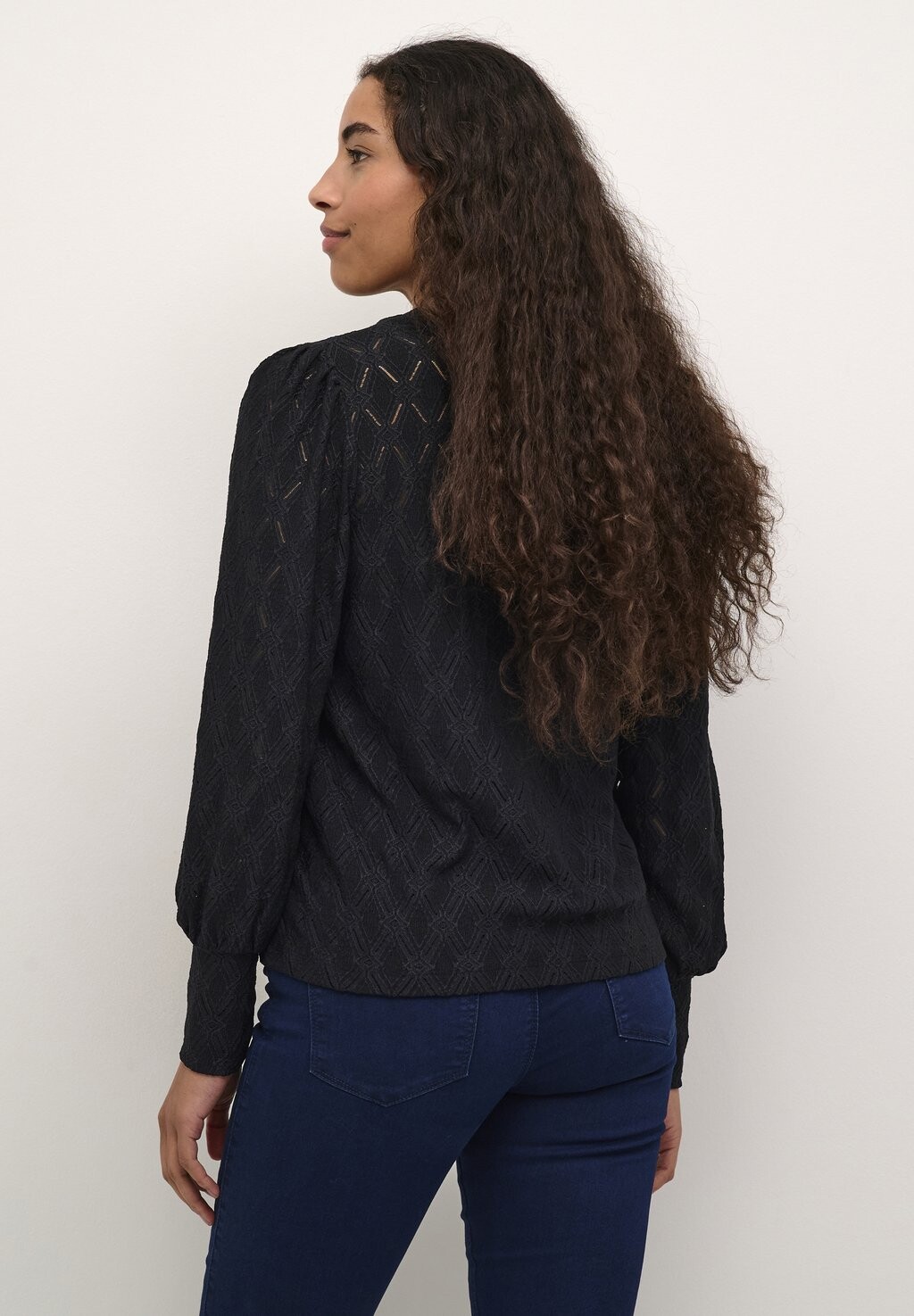 Блуза TINE Kaffe, цвет Black Deep
Блуза TINE Kaffe, цвет Black Deep