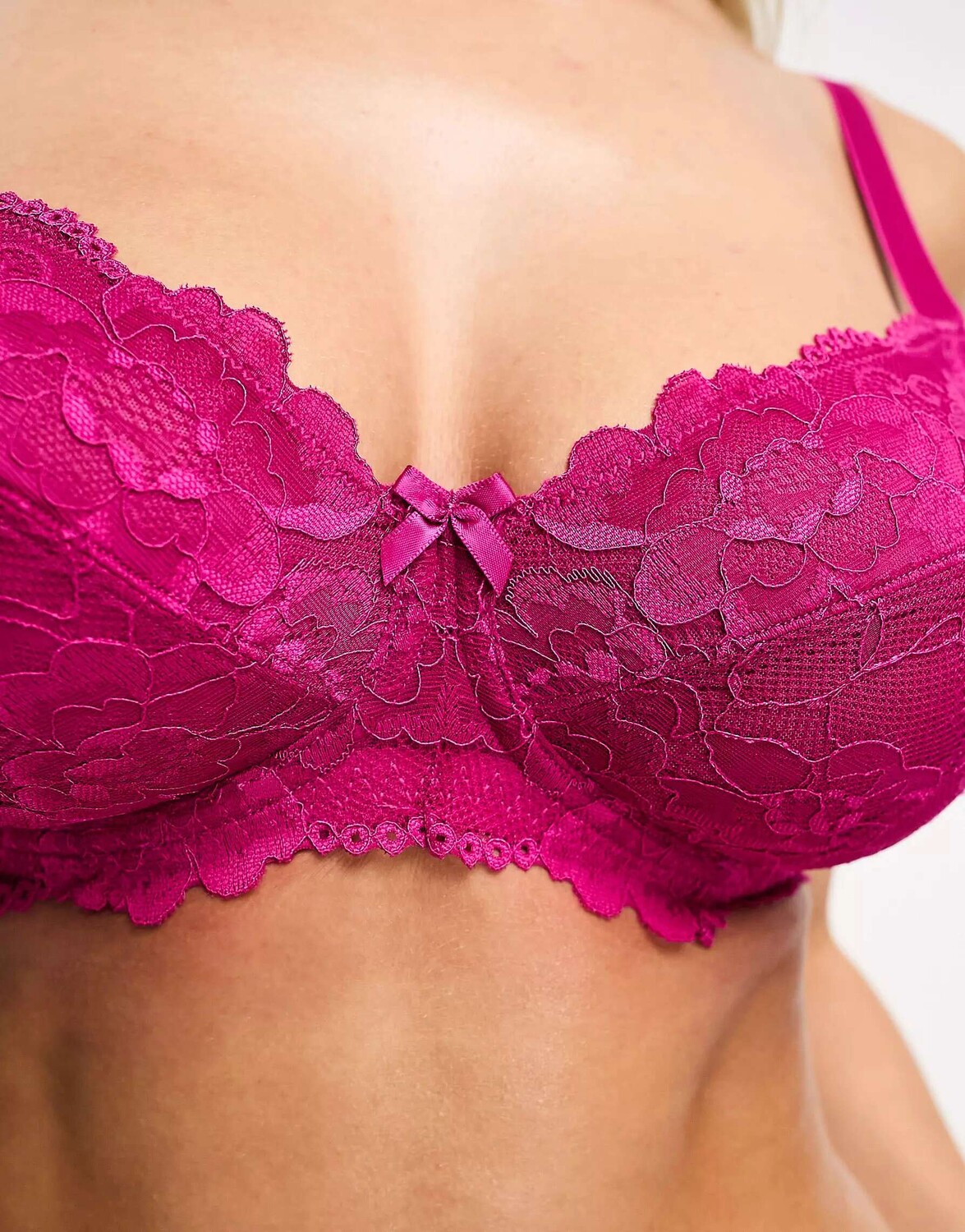Бюстгальтер-балконет из кружева Ivory Rose Fuller Bust розового цвета фуксии Ivory Rose
Бюстгальтер-балконет из кружева Ivory Rose Fuller Bust розового цвета фуксии Ivory Rose