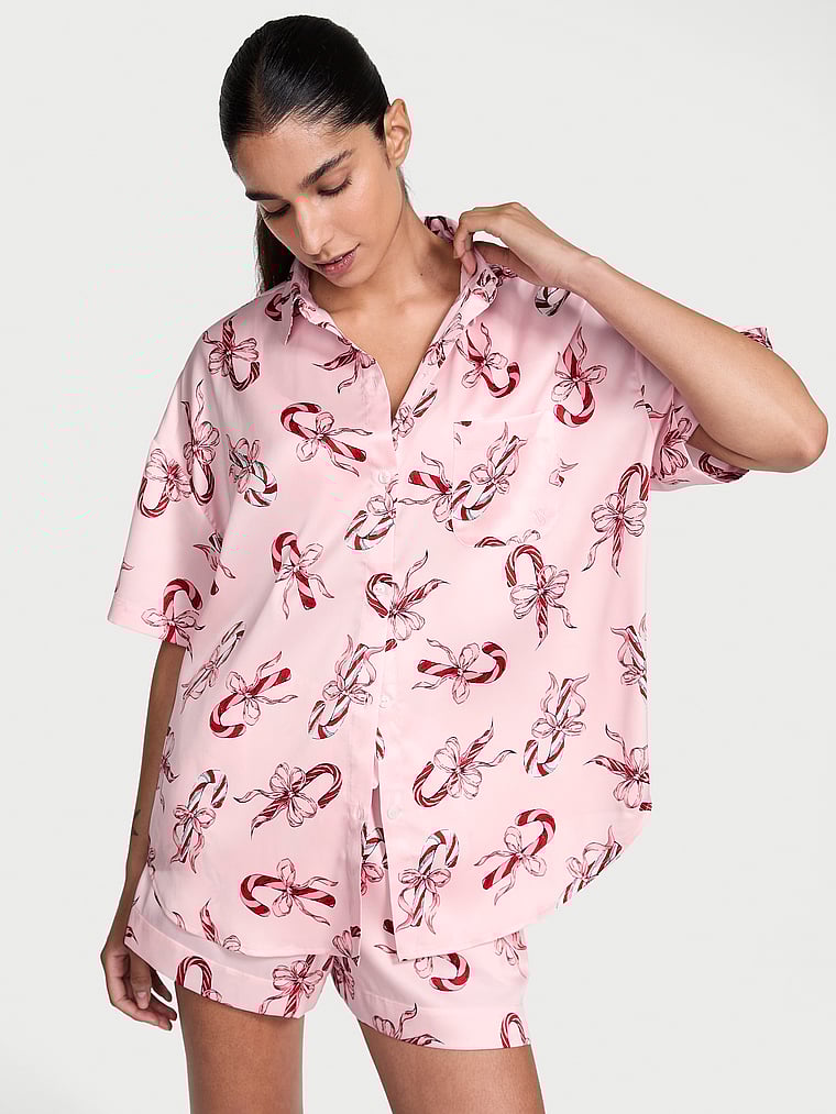 Короткий пижамный комплект большого размера из глянцевого атласа Victoria'S Secret, print
Короткий пижамный комплект большого размера из глянцевого атласа Victoria'S Secret, print