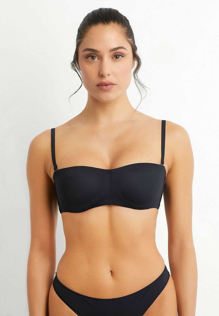 Бюстгальтер Yamamay Multiway / Strapless bra, Black Plain/Black
Бюстгальтер Yamamay Multiway / Strapless bra, Black Plain/Black