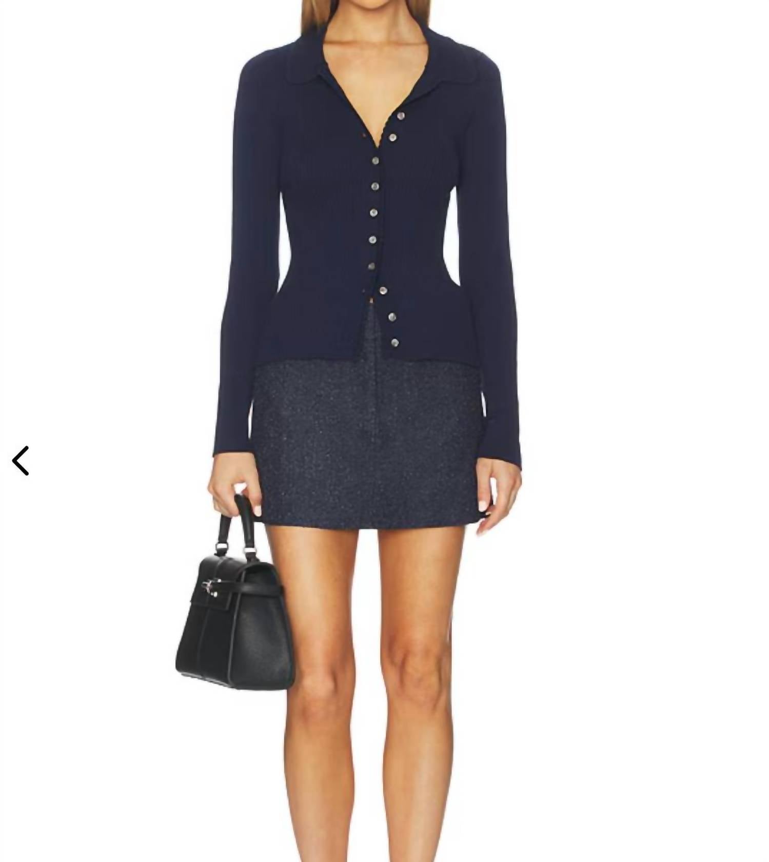 ASTR Красивый кардиган темно-синего цвета
ASTR Красивый кардиган темно-синего цвета