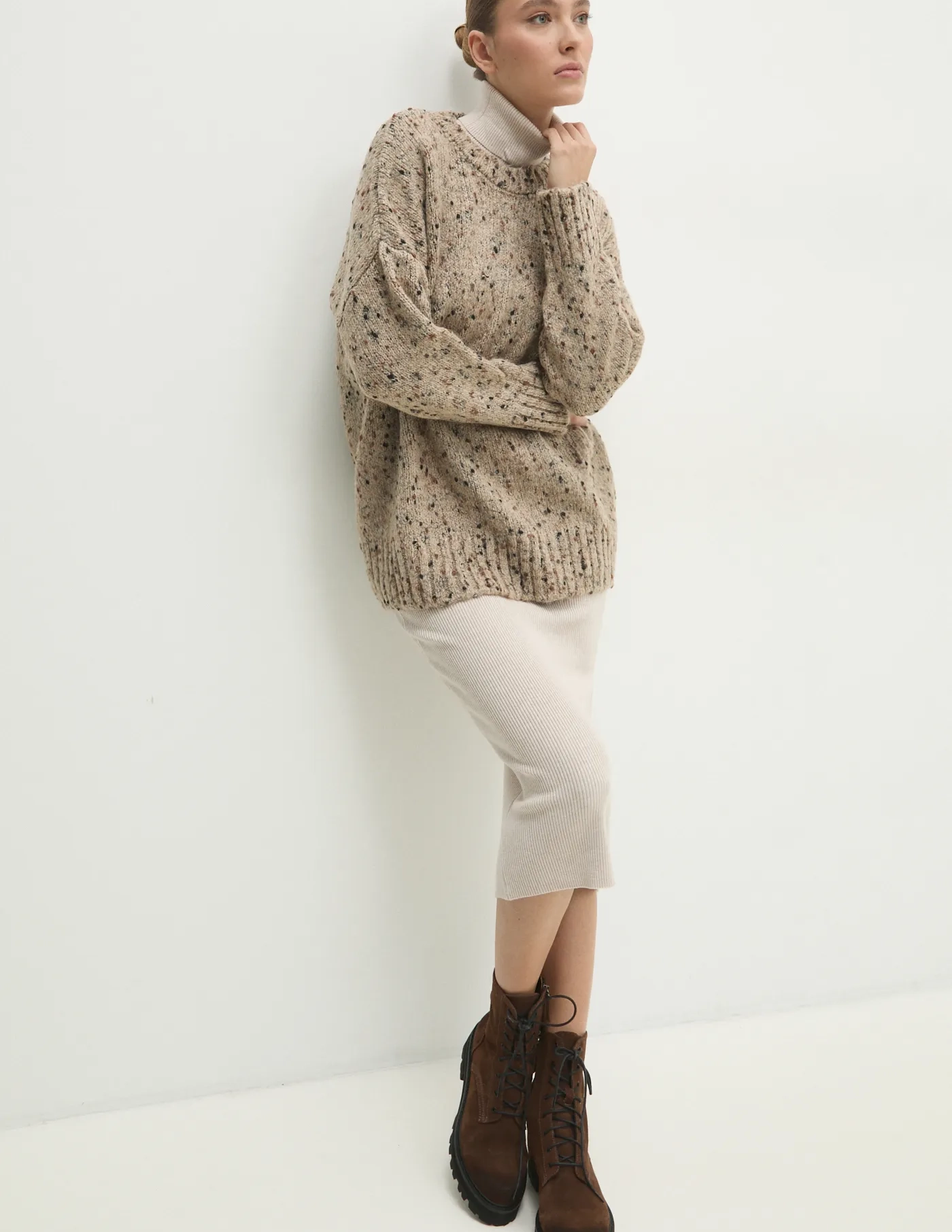 Свитер Answear Lab, коричневый
Свитер Answear Lab, коричневый