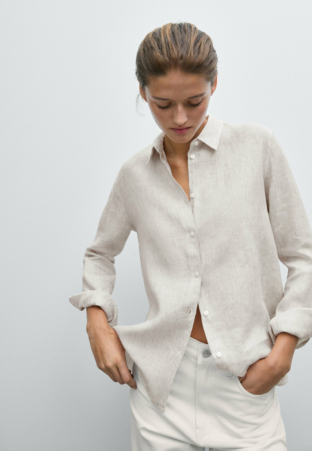 Блузка на пуговицах PINSTRIPED FLOWING Massimo Dutti, светло-коричневый
Блузка на пуговицах PINSTRIPED FLOWING Massimo Dutti, светло-коричневый