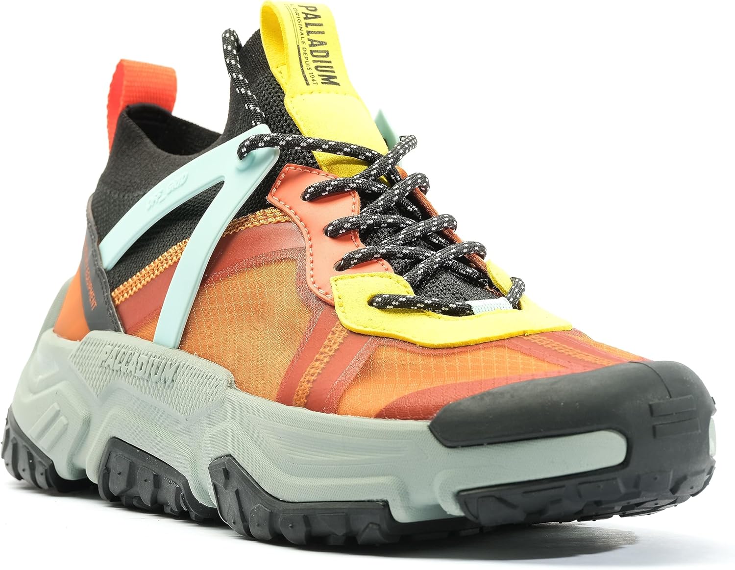 Кроссовки Palladium Unisex Off-Grid Lo ADV, черный/золотой
Кроссовки Palladium Unisex Off-Grid Lo ADV, черный/золотой