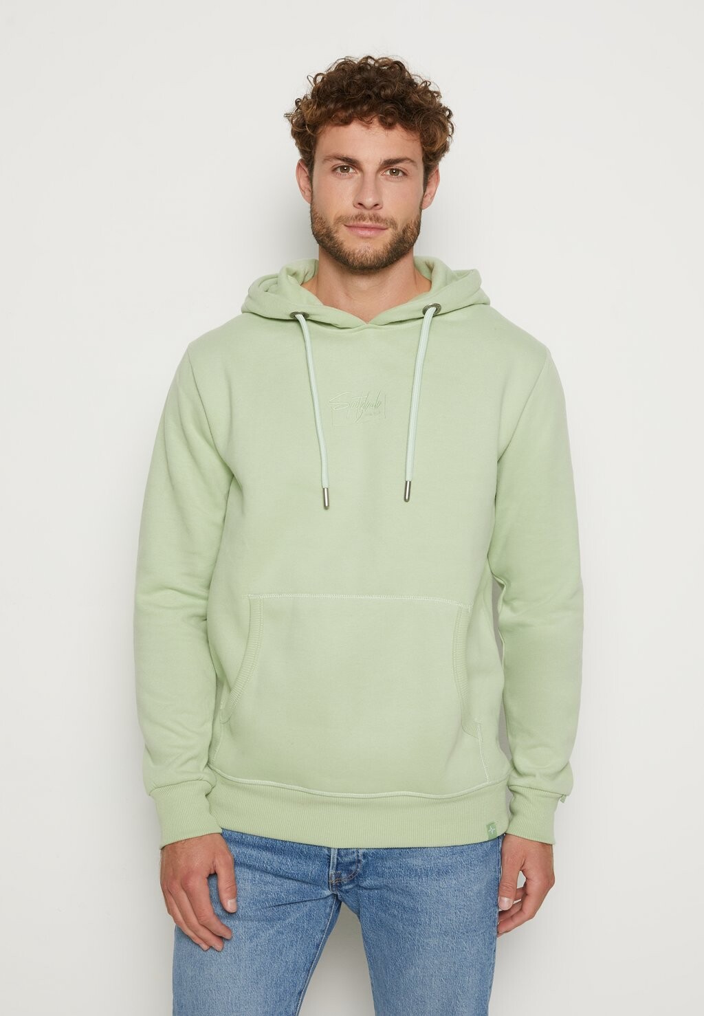 Толстовка ELIAS Spitzbub, цвет grün
Толстовка ELIAS Spitzbub, цвет grün