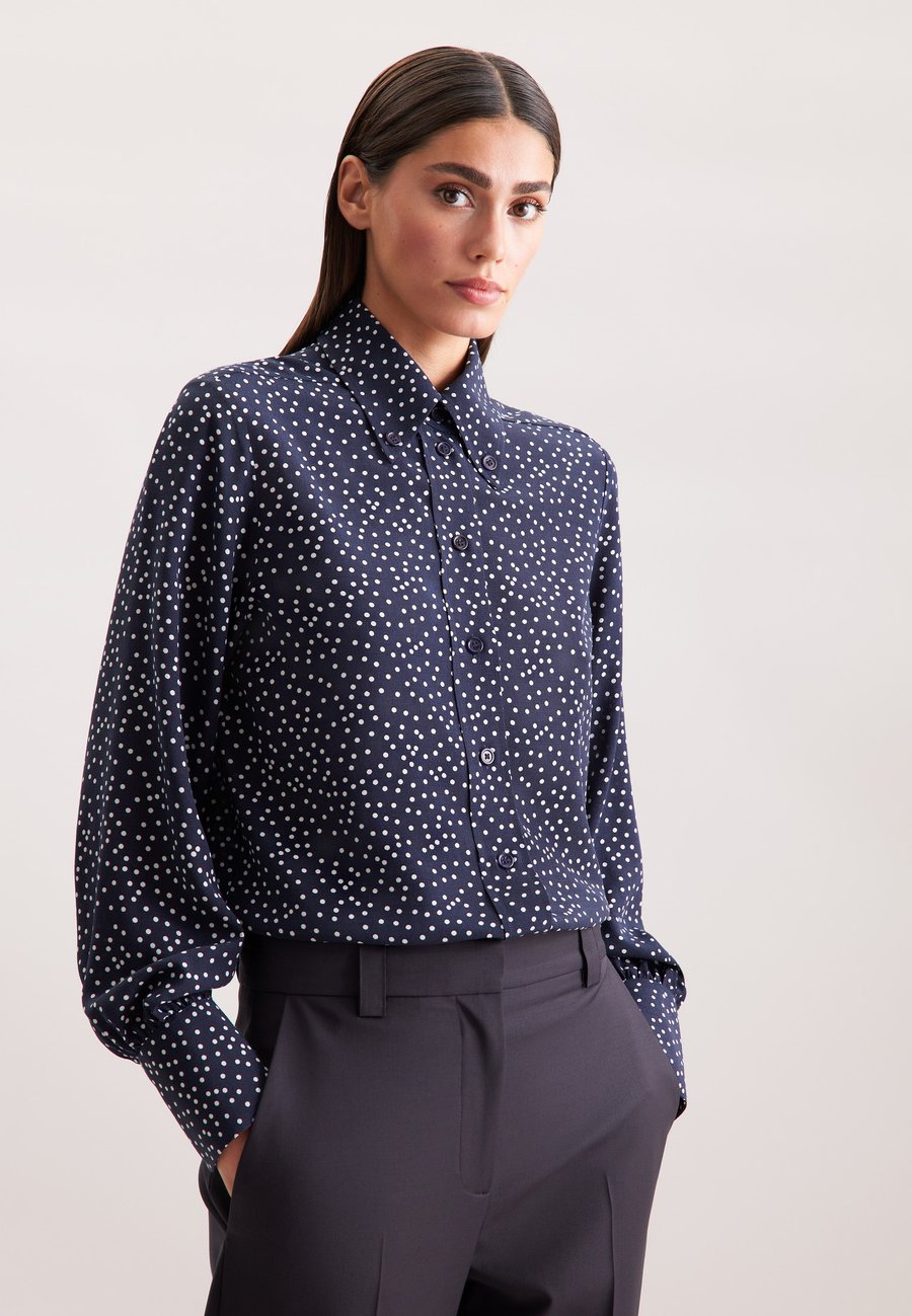 Блуза Seidensticker Button-down blouse, Dark Blue/Blue
Блуза Seidensticker Button-down blouse, Dark Blue/Blue