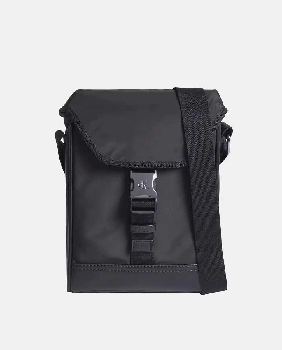 Плечевой ремень на молнии Calvin Klein, чёрный
Плечевой ремень на молнии Calvin Klein, чёрный