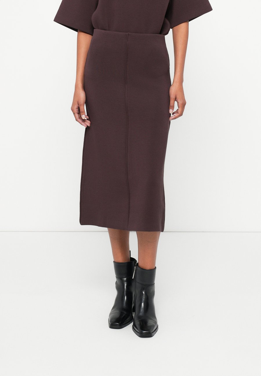 Юбка DAY Birger et Mikkelsen SUZIE, Chocolate Plum/Dark Brown
Юбка DAY Birger et Mikkelsen SUZIE, Chocolate Plum/Dark Brown