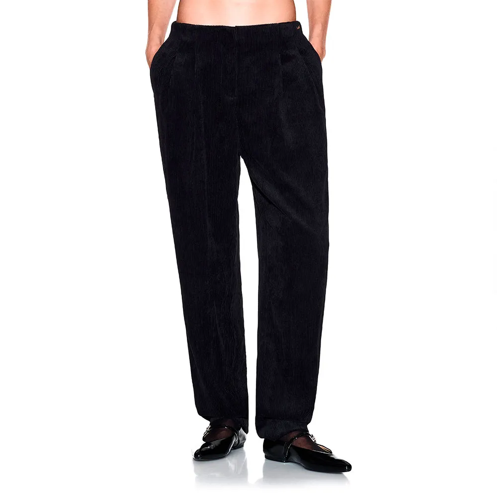 Брюки Armani Exchange XW001268_AF16202 high waist, черный
Брюки Armani Exchange XW001268_AF16202 high waist, черный