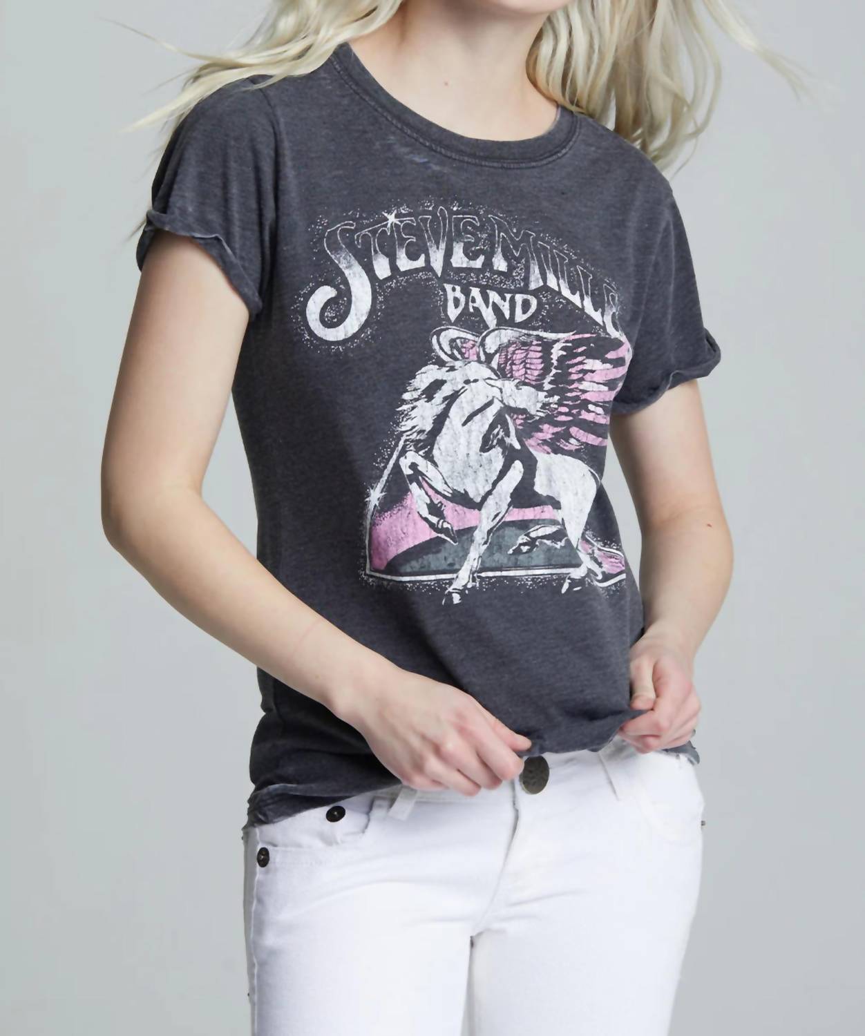 Футболка Steve Miller Band с туром 1995 в черном цвете Recycled Karma
Футболка Steve Miller Band с туром 1995 в черном цвете Recycled Karma