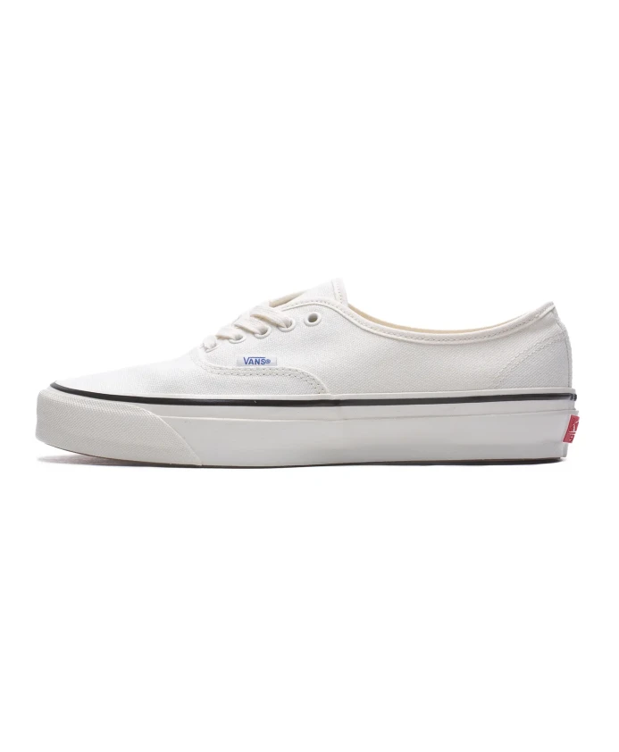 Кроссовки из парусины в стиле ретро "зефир" Vans, белый
Кроссовки из парусины в стиле ретро "зефир" Vans, белый