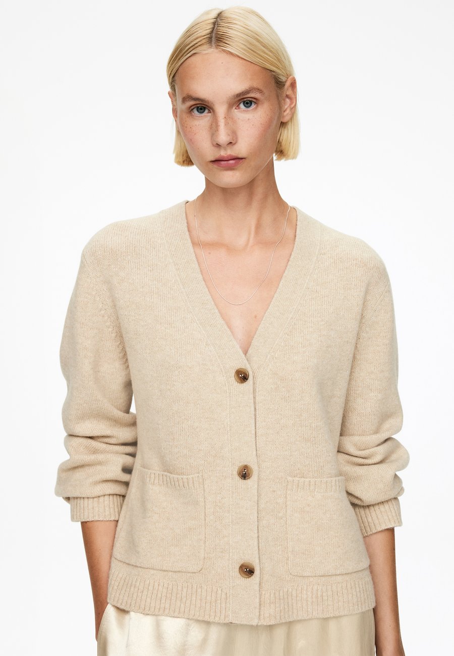 Кардиган ARKET Cardigan, Beige
Кардиган ARKET Cardigan, Beige