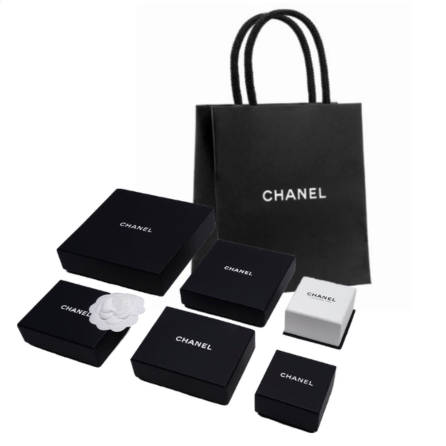 CHANEL 24k ожерелье женское gold
CHANEL 24k ожерелье женское gold