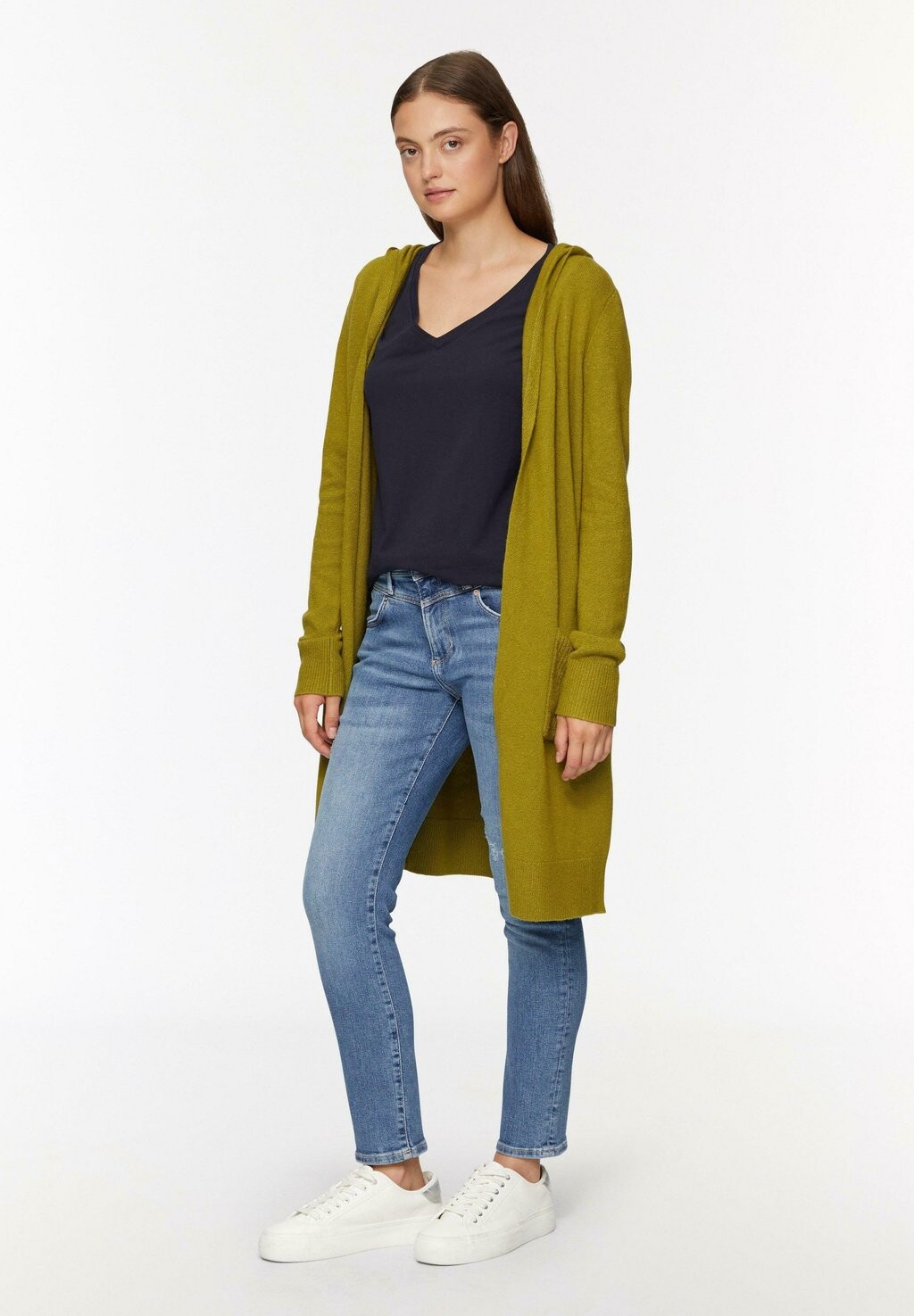 Базовая футболка MIT V-AUSSCHNITT s.Oliver, темно-синий
Базовая футболка MIT V-AUSSCHNITT s.Oliver, темно-синий