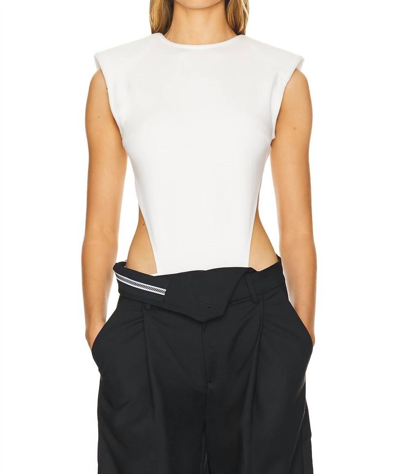 Кальдер боди без рукавов в белом NONCHALANTLABEL
Кальдер боди без рукавов в белом NONCHALANTLABEL