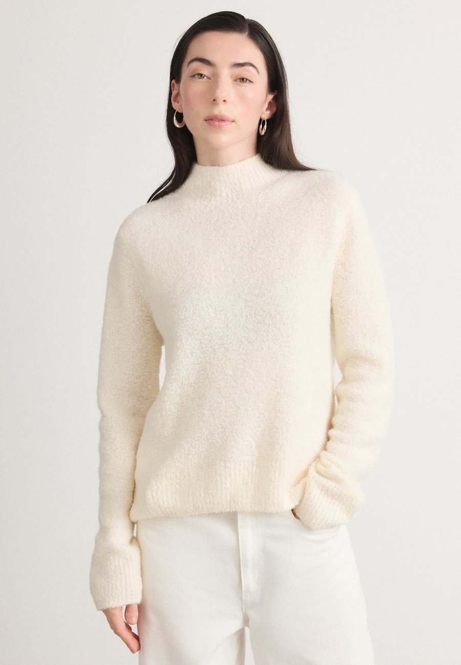 Джемпер BOSS FUBRINA, Natural Eighteen/Off-White
Джемпер BOSS FUBRINA, Natural Eighteen/Off-White