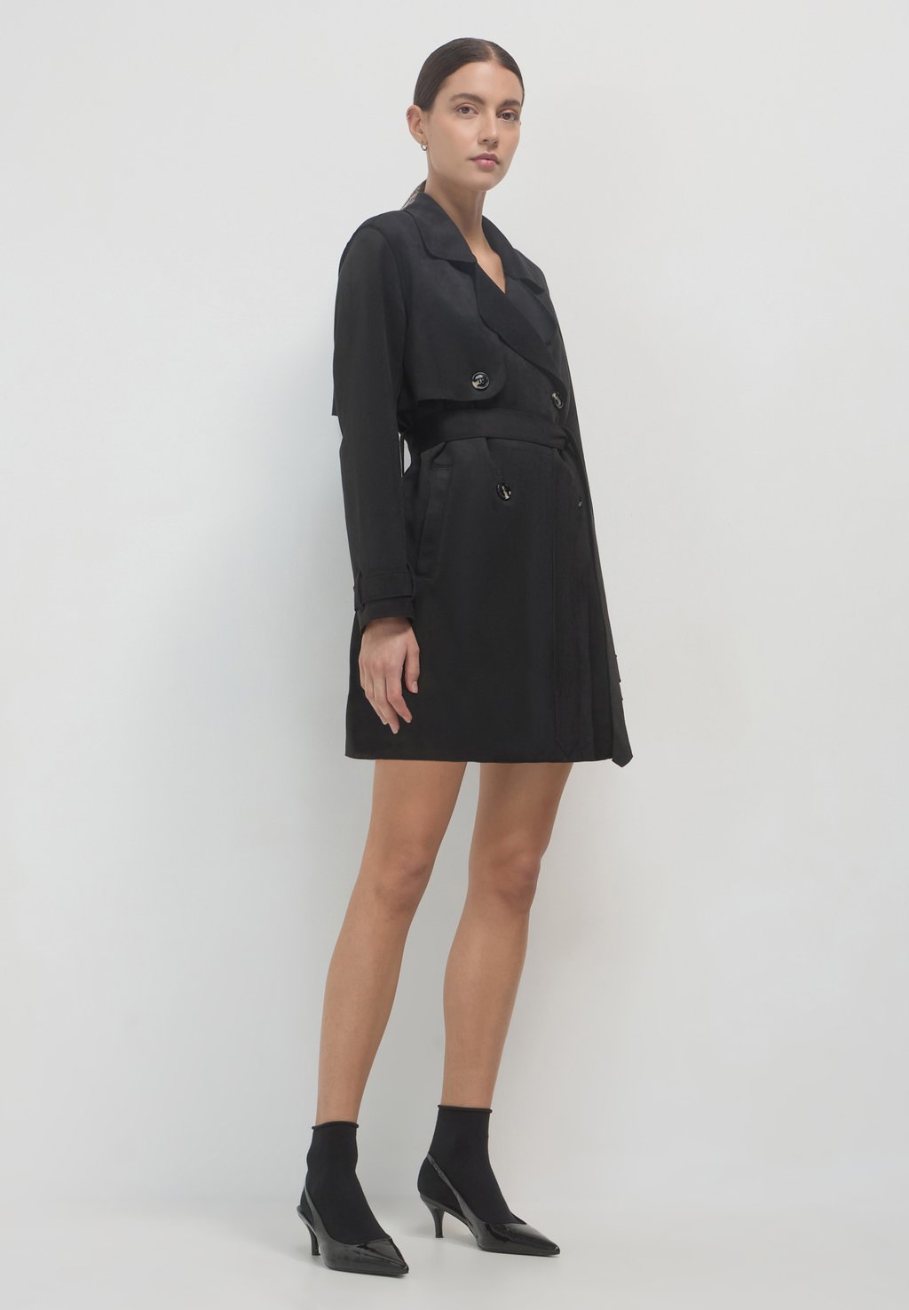 Пальто-тренч EFFETTO Calliope, черный
Пальто-тренч EFFETTO Calliope, черный