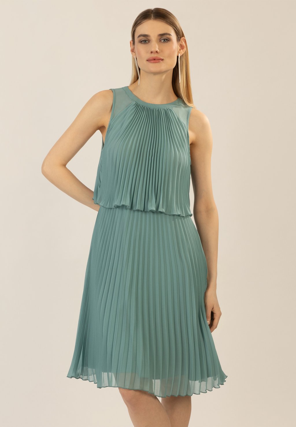 Повседневное платье Apart, мятный
Повседневное платье Apart, мятный